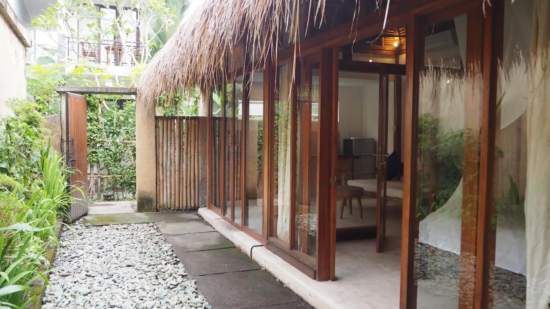 De'Dalam Private Deluxe Apartment Ubud